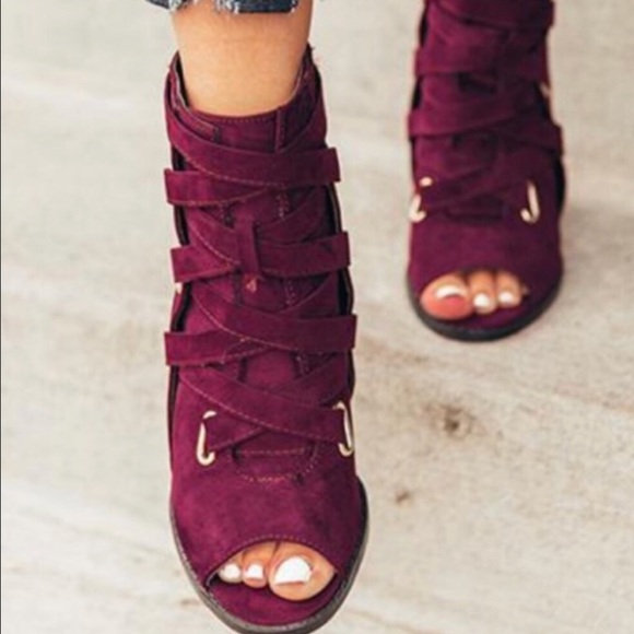 🚨 LAST ONE! 🚨Ankle Booties - Picture 3 of 3